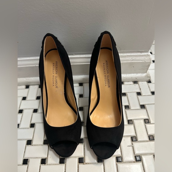 Badgley Mischka Black Peep Toe Heels - Picture 1 of 5